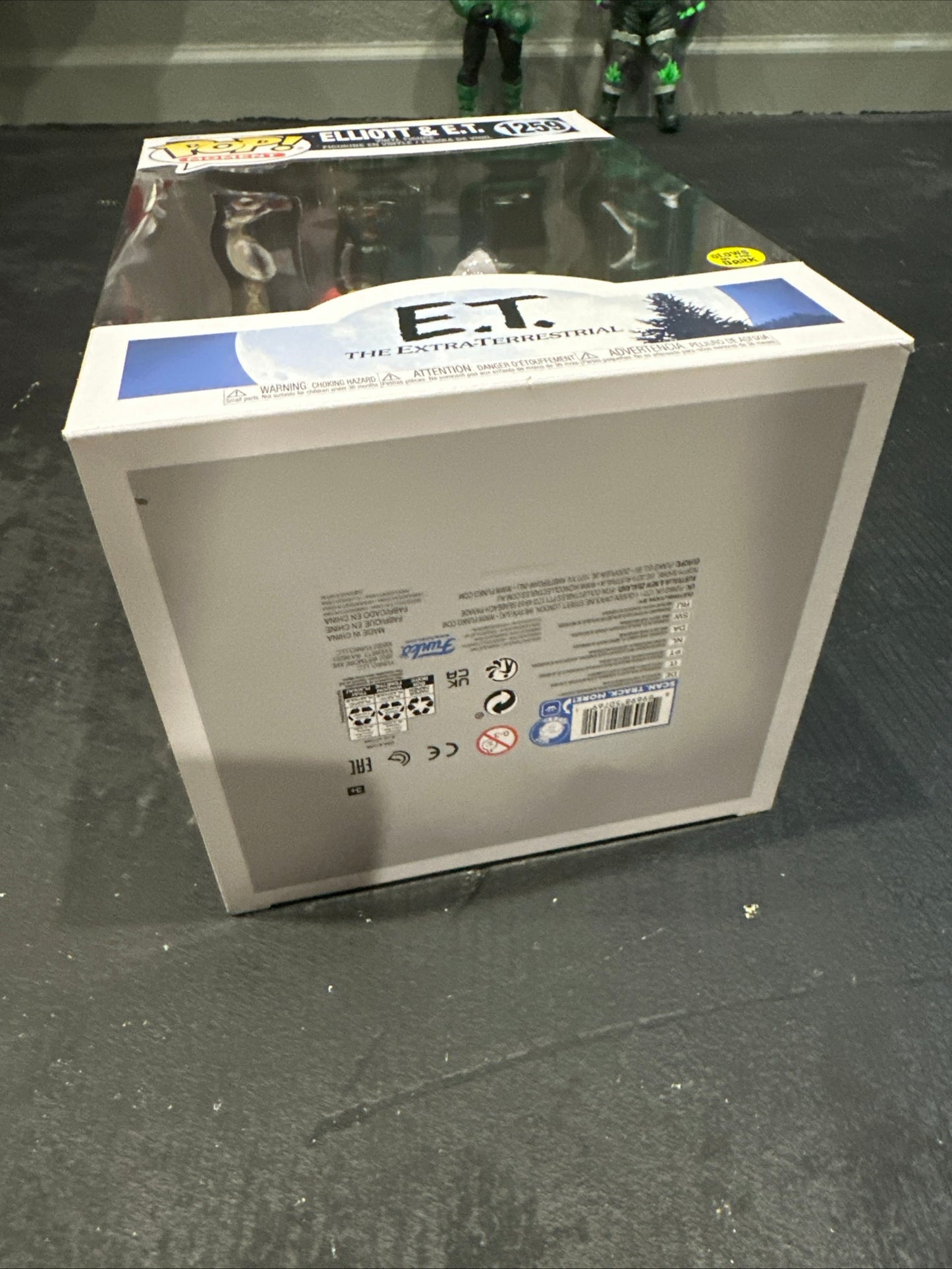 Share Funko Pop! Moments: E.T. the Extra-Terrestrial - Elliot & E.T. GITD for sale - Superhero DIY