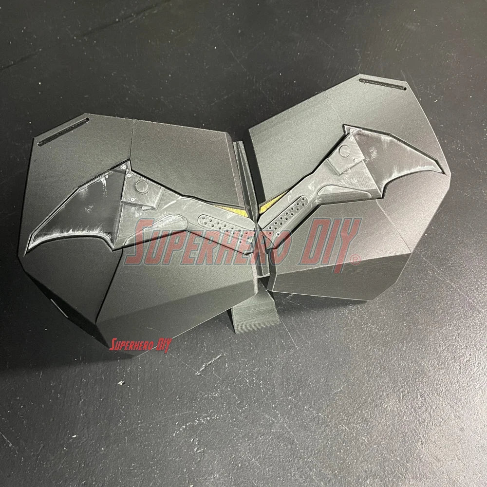The Batman 2022 Chest Armor for Cosplay or Display | Magnetic Chest Logo for 2022 Batman costume | 3D-printed plastic Batman prop - Superhero DIY
