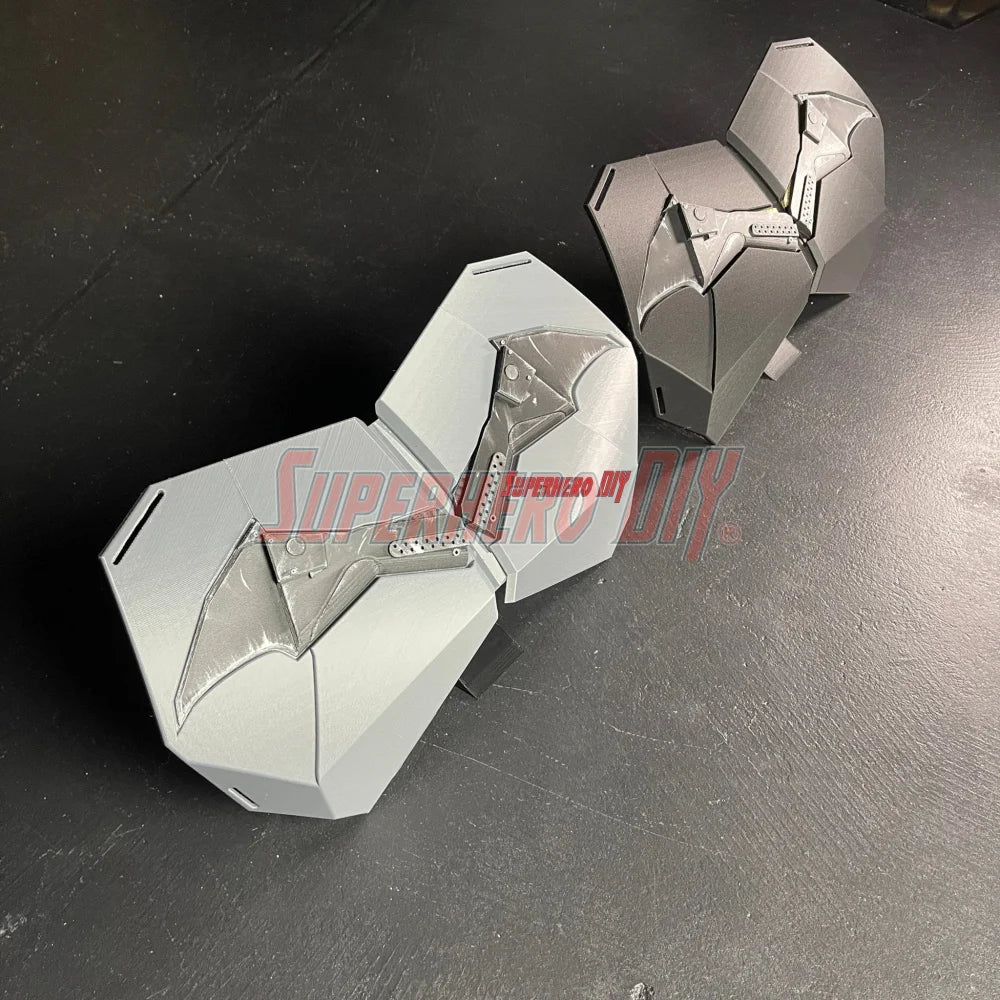 The Batman 2022 Chest Armor for Cosplay or Display | Magnetic Chest Logo for 2022 Batman costume | 3D-printed plastic Batman prop - Superhero DIY