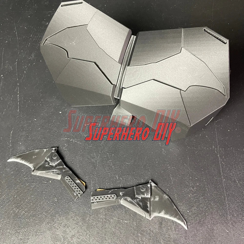 The Batman 2022 Chest Armor for Cosplay or Display | Magnetic Chest Logo for 2022 Batman costume | 3D-printed plastic Batman prop - Superhero DIY