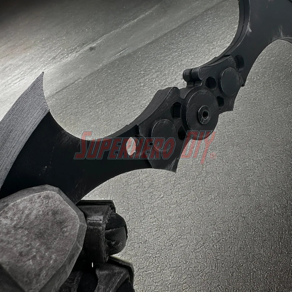 MAGNETIC Folding Bat Thingy Cosplay Prop - opens and locks with just a flick of the wrist! - Superhero DIY