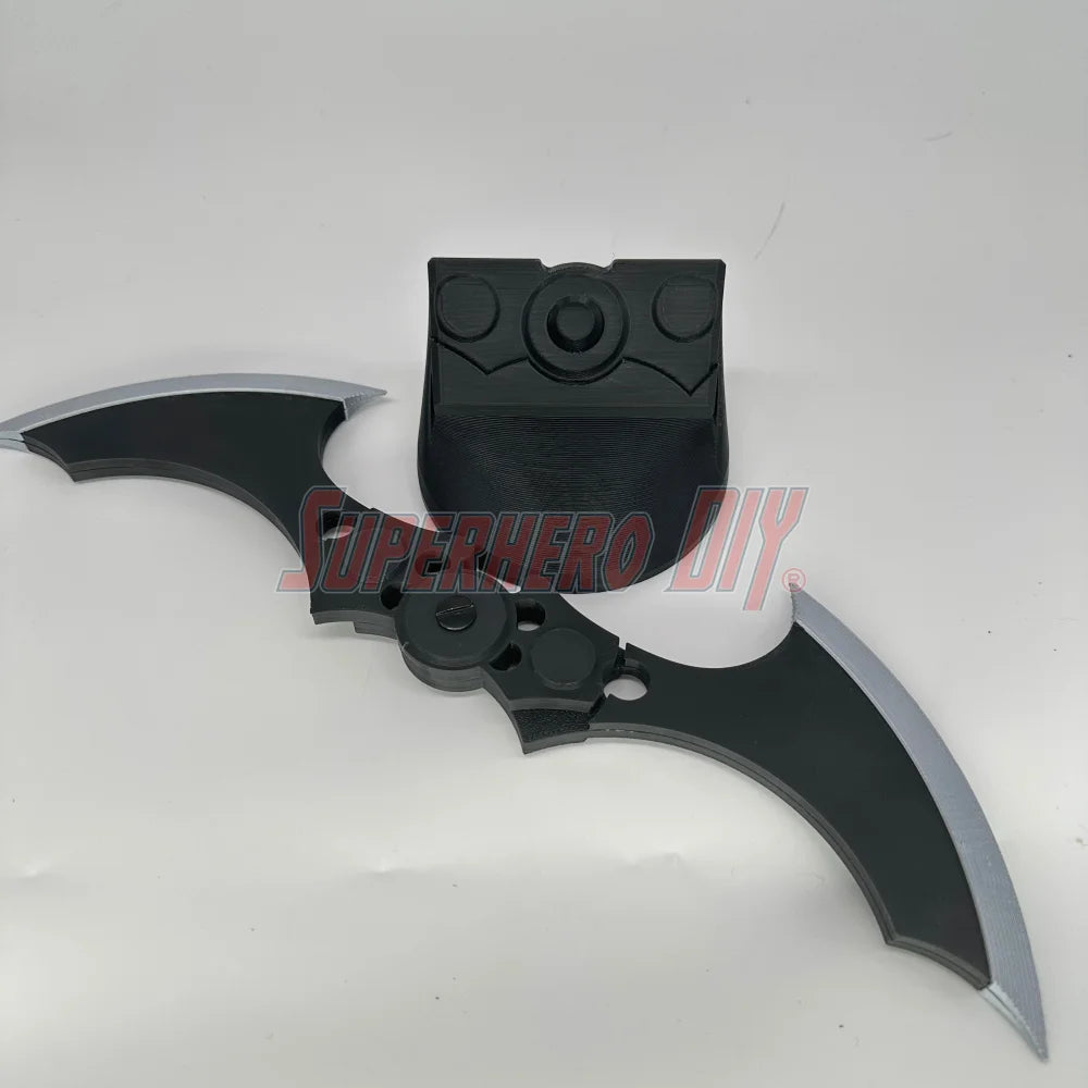MAGNETIC Folding Bat Thingy Cosplay Prop - opens and locks with just a flick of the wrist! - Superhero DIY