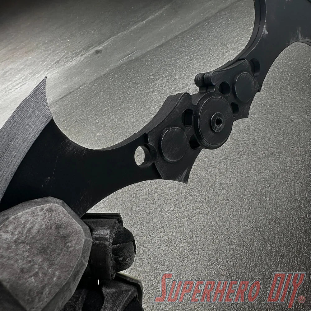MAGNETIC Folding Bat Thingy Cosplay Prop - opens and locks with just a flick of the wrist!