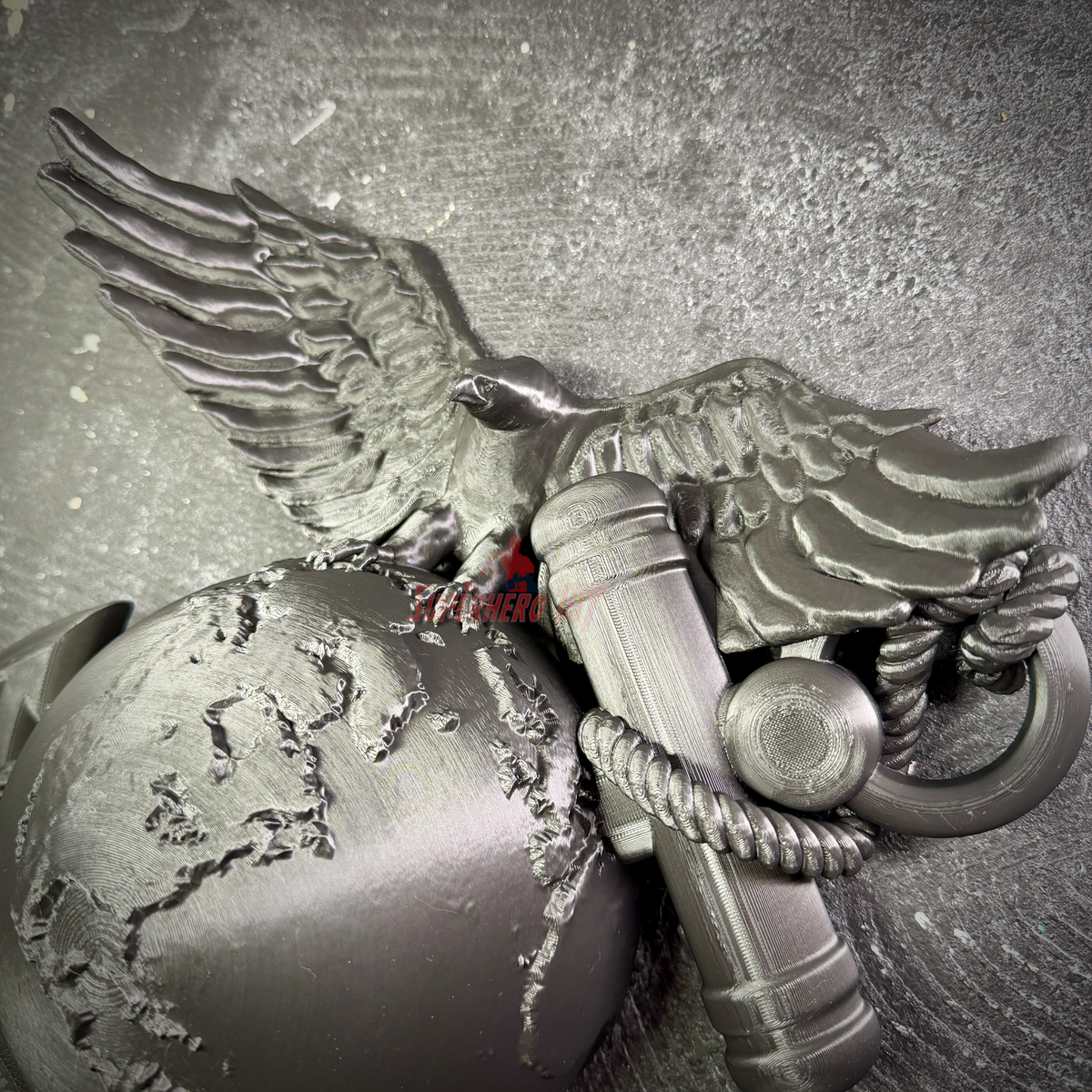 Flat-backed USMC EGA insignia, built for easy wall mounting