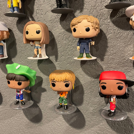 Mounting the new Funko Pop! Rocks: TLC set with shelves for base stands - SuperheroDIY