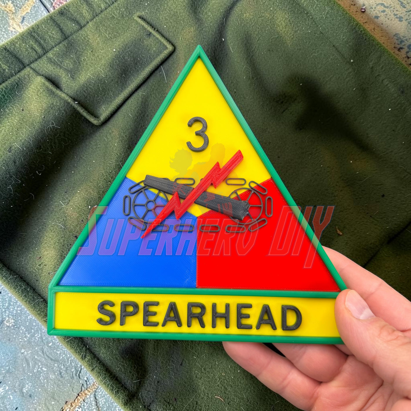 3rd Armored Division display insignia featuring the Spearhead emblem, perfect for military enthusiasts.