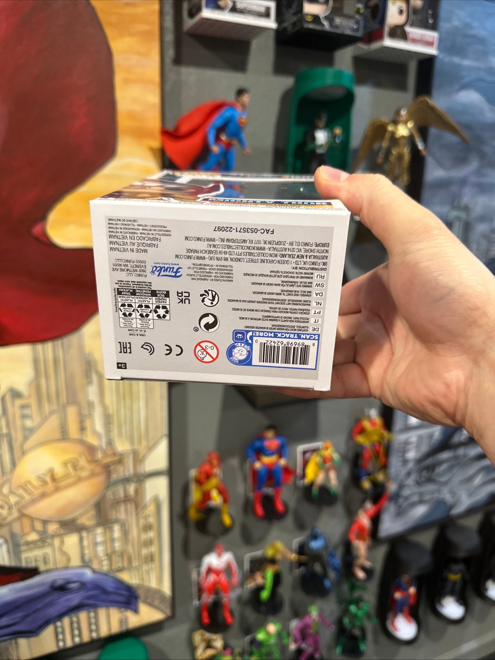 Funko Pop! Vinyl: Marvel - Mighty Thor #1041 Love and Thunder for sale - Superhero DIY