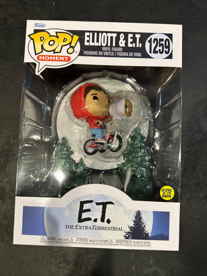 Share Funko Pop! Moments: E.T. the Extra-Terrestrial - Elliot & E.T. GITD for sale - Superhero DIY