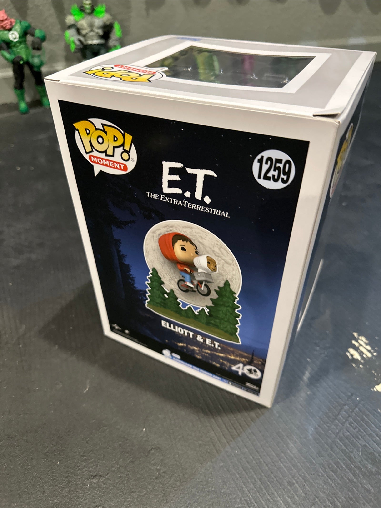 Share Funko Pop! Moments: E.T. the Extra-Terrestrial - Elliot & E.T. GITD for sale - Superhero DIY