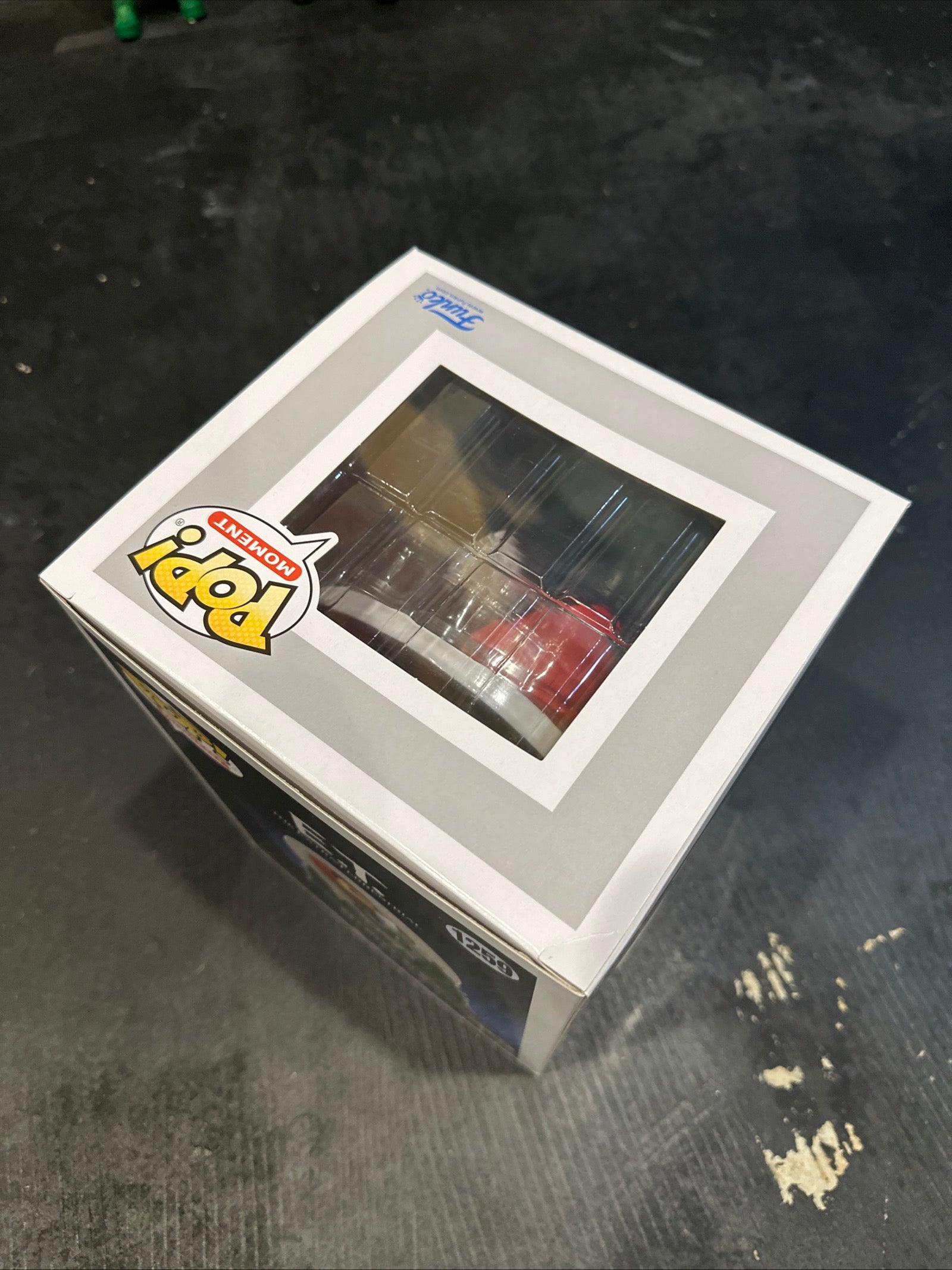 Share Funko Pop! Moments: E.T. the Extra-Terrestrial - Elliot & E.T. GITD for sale - Superhero DIY