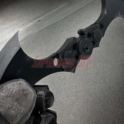 MAGNETIC Folding Bat Thingy Cosplay Prop - opens and locks with just a flick of the wrist! - Superhero DIY