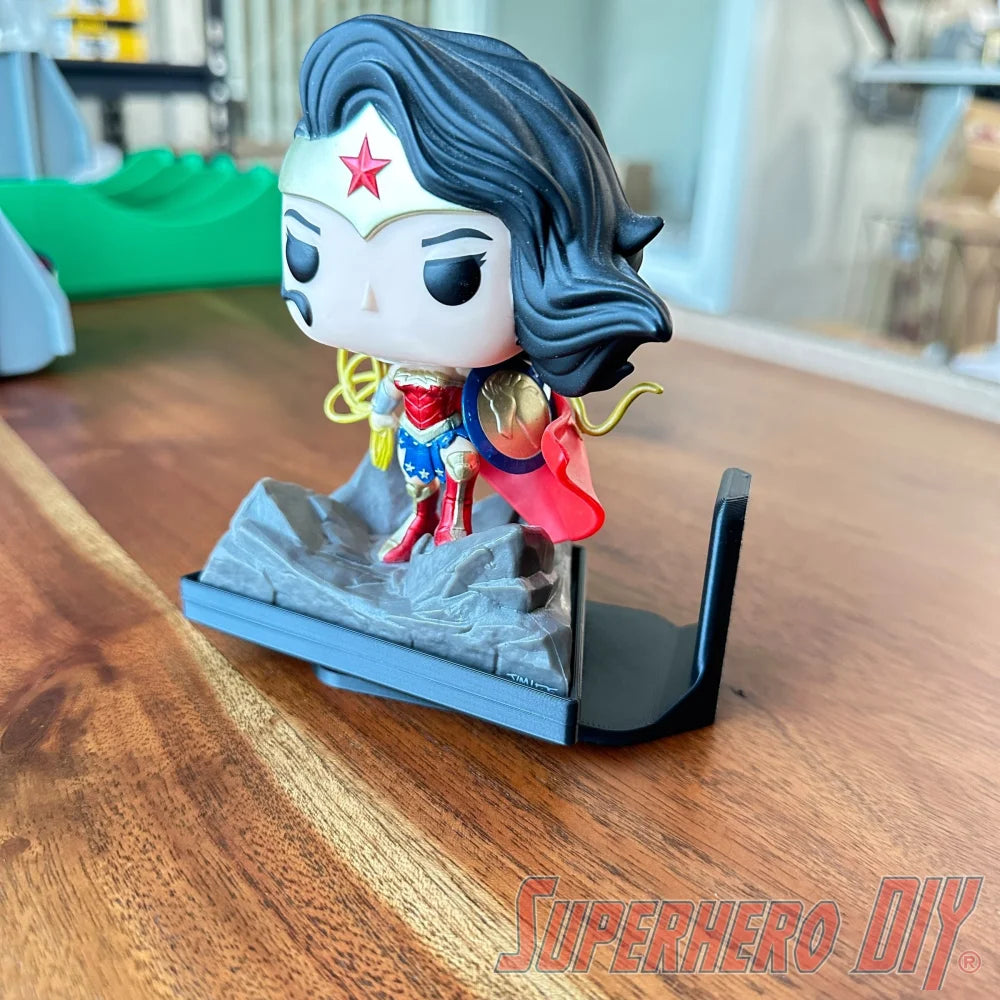 Rotating wall-mounted display shelf designed to fit Jim Lee Wonder Woman #282 Funko Pop Deluxe figure - Superhero DIY